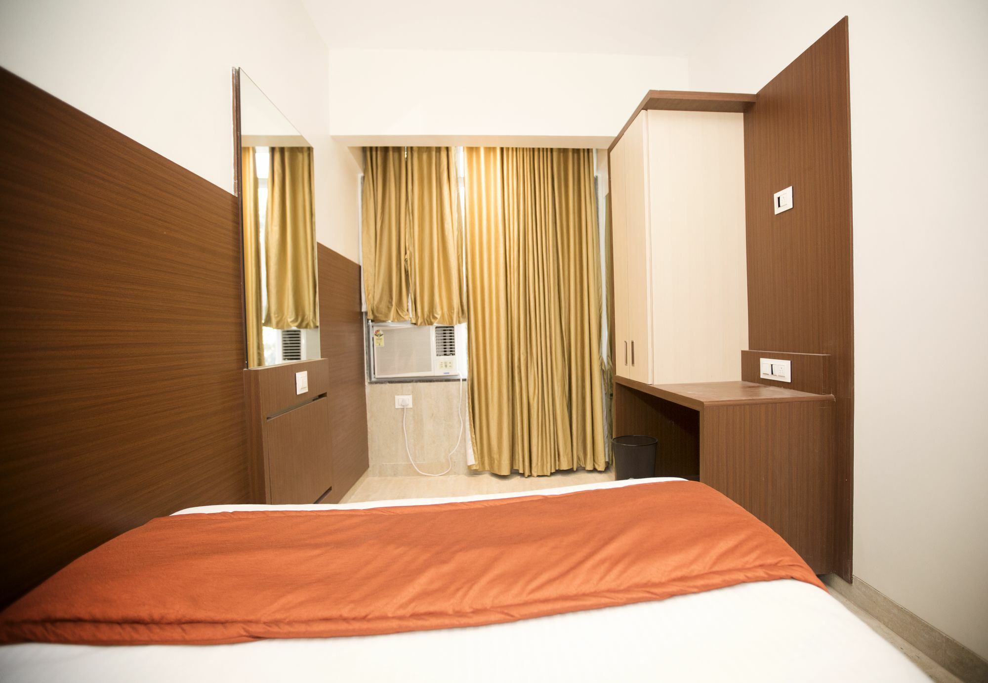 Hotel Spring Inn Bombaim Exterior foto